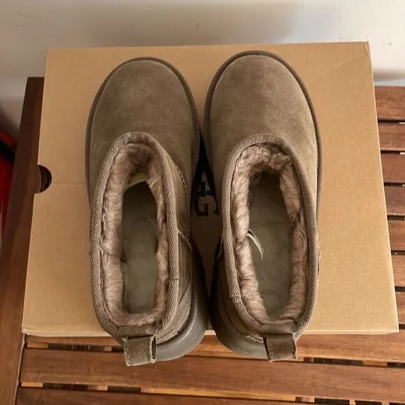 UGG Classic Ultra Mini New Heights Boots Hickory Women Size 9