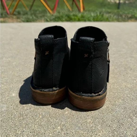 UGG Clementine Leather Ankle boots Blk