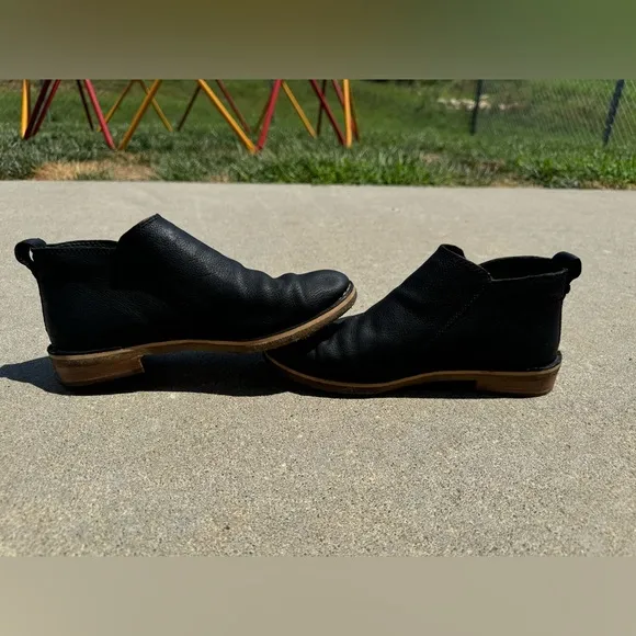 UGG Clementine Leather Ankle boots Blk