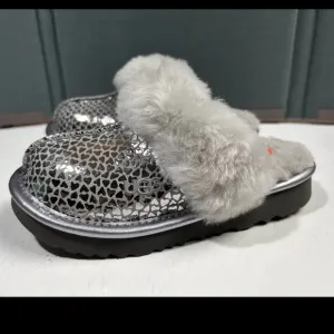 UGG COZY II GEL HEARTS SLIPPER SLIDE SILVER GRAY WOOL YOUTH GIRLS SIZE 11 NEW