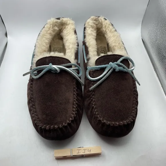 UGG Dakota Brown suede fur lined Moccasin Slippers size 9