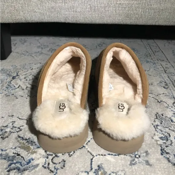 UGG Discoquette Suede Platform Chestnut Slippers