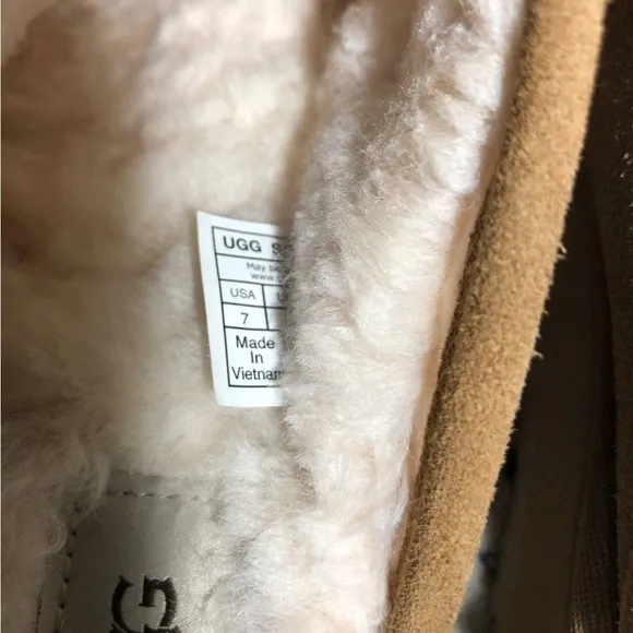 UGG Discoquette Suede Platform Chestnut Slippers