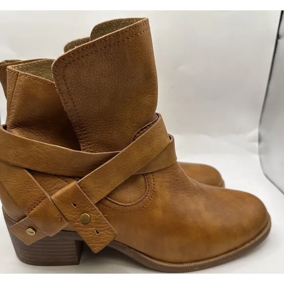 UGG Elora Leather Ankle Boots 7.5