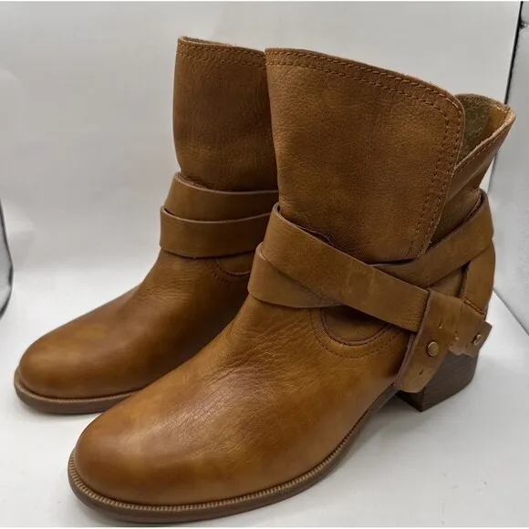 UGG Elora Leather Ankle Boots 7.5