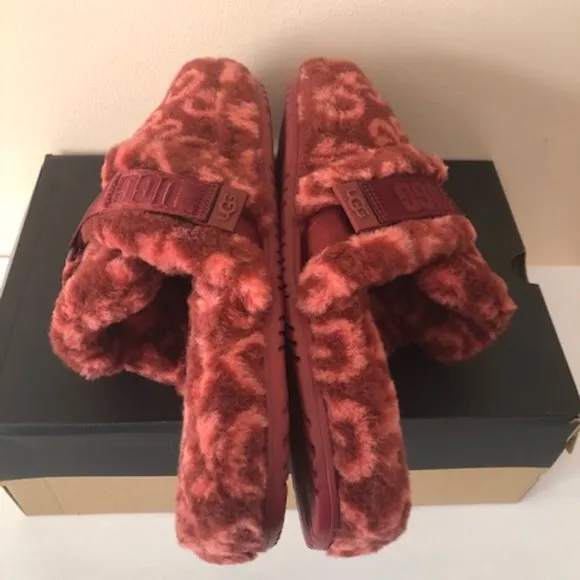 UGG  Fluff It Pop Logo Slide wool blend slipper. Size: 14