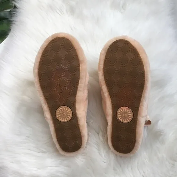 UGG Fluff Yeah Slide Slippers Peach Fuzz Women’s size 10