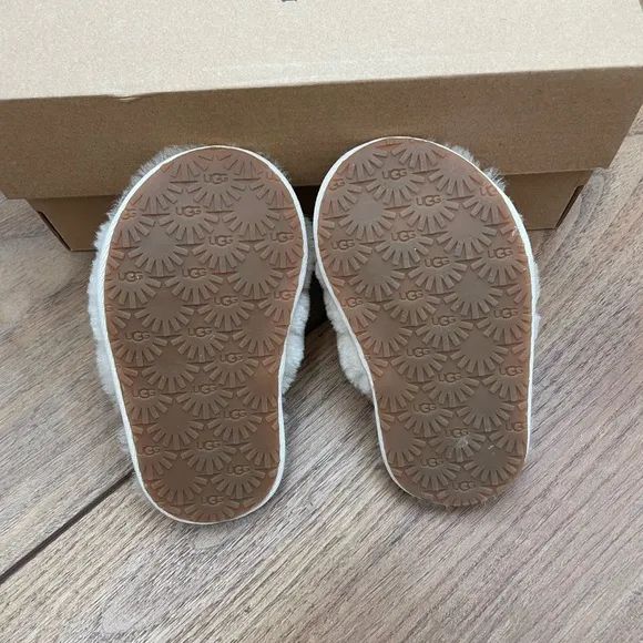 Ugg Fluff Yeah Slide slippers