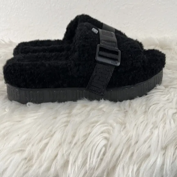 UGG FLUFFITA SHEARLING PLATFORM SLIDE SANDAL SLIPPER BLACK SIZE 7 NEW