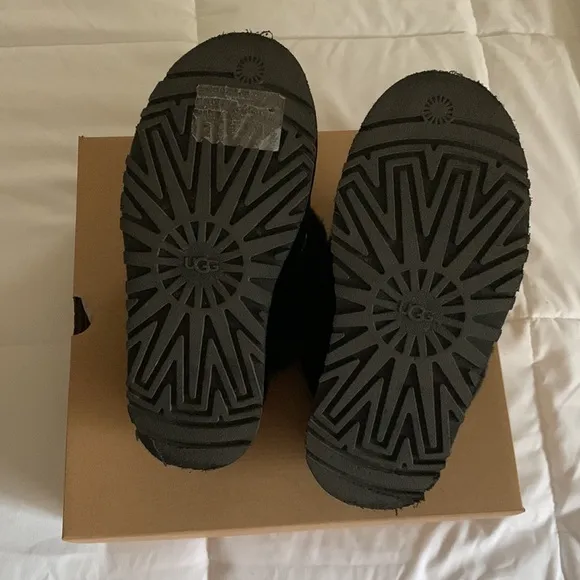 UGG funkette black slingback platform slippers