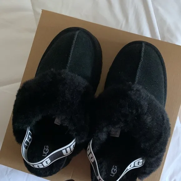 UGG funkette black slingback platform slippers