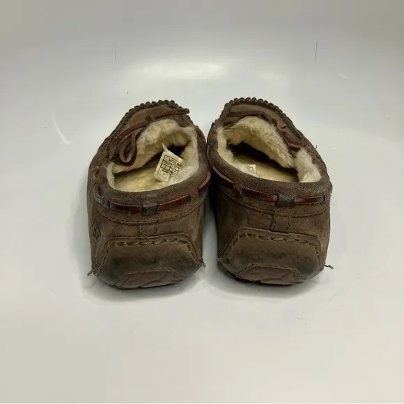 UGG fur lined slippers size 7