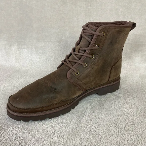 UGG Harkland Men's Ankle Boots Size 11 Brown Leather Sheepskin Vibram