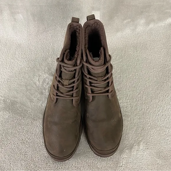 UGG Harkland Men's Ankle Boots Size 11 Brown Leather Sheepskin Vibram