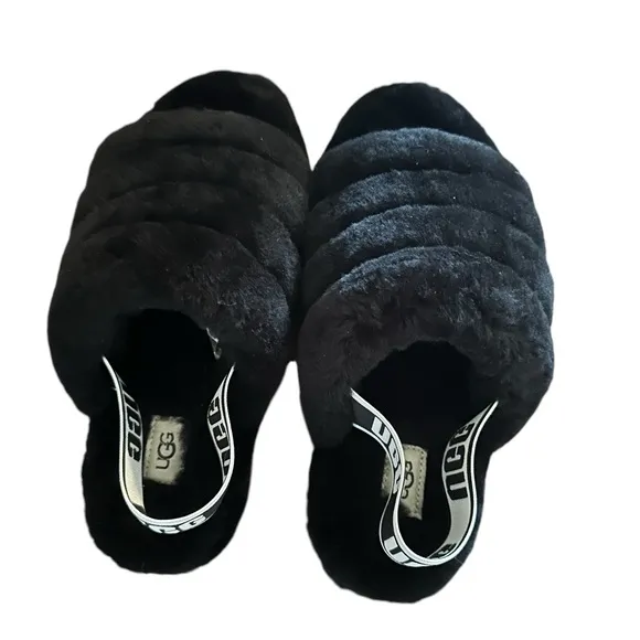 UGG House shoes Slippers Sandal Womens Fluff Yeah Slide Black - size 8
