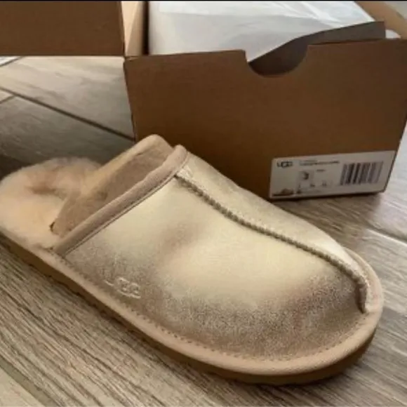 Ugg Kids' Keegan Gold Metillac Slippers GOLD, Size 1 NWT