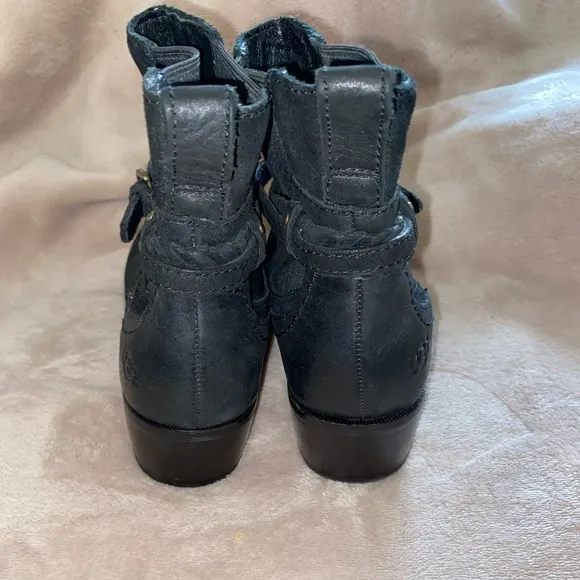 UGG Krewe Chelsea Ankle Boots Black Nubuck Women's Sz 5 Braided Strap