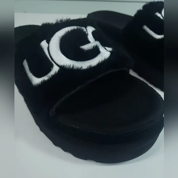 UGG Laton Fur Suede Slide Sandal Black Logo Comfy slippers size Women's 8