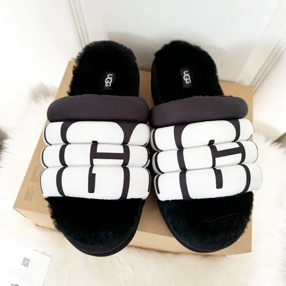 UGG Maxi Slide Logo Slide Slippers BRAND NEW SIZE 8