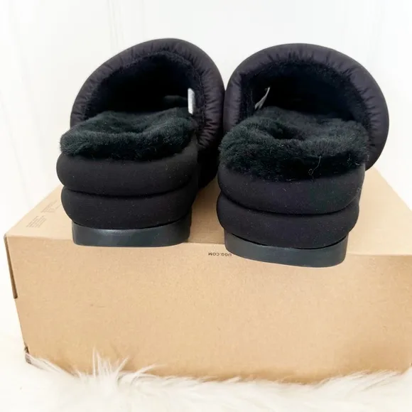UGG Maxi Slide Logo Slide Slippers BRAND NEW SIZE 8