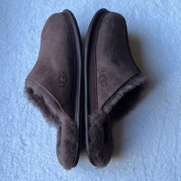 UGG Men’s Hyde Slippers