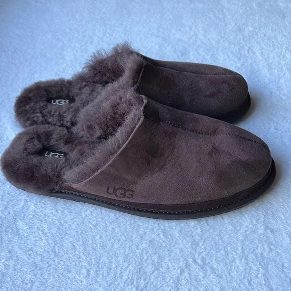 UGG Men’s Hyde Slippers