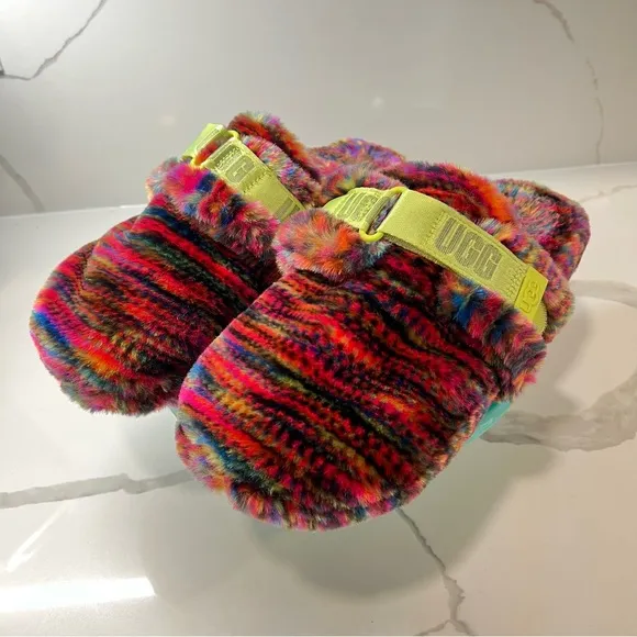Ugg Men’s slippers size 12 super soft faux fur pixelated print boho‎ cozy