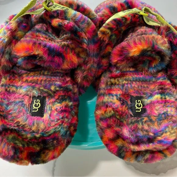 Ugg Men’s slippers size 12 super soft faux fur pixelated print boho‎ cozy