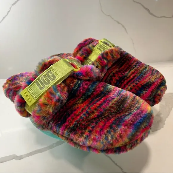 Ugg Men’s slippers size 12 super soft faux fur pixelated print boho‎ cozy