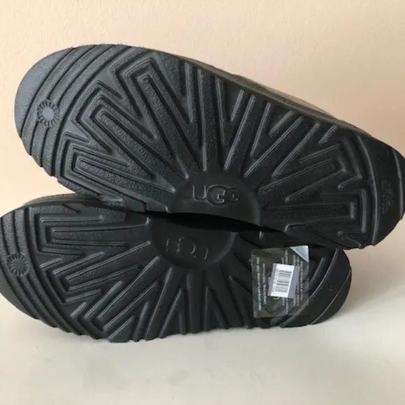UGG Neumel Waterproof Leather Boot. Chukka. Size: 7