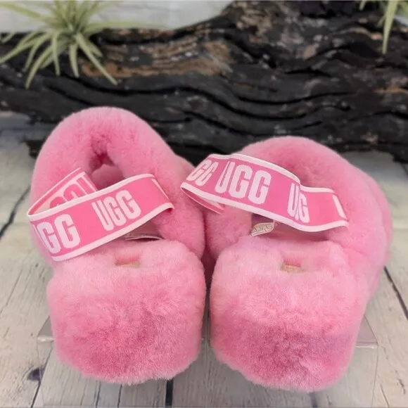 UGG Oh Yeah Slippers Slides