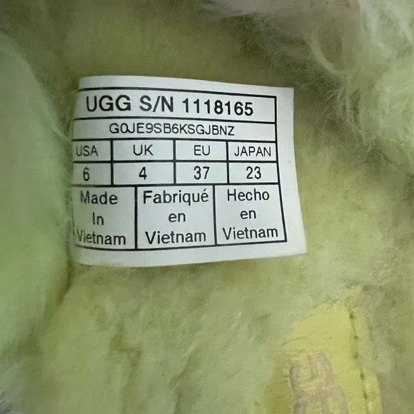 UGG | Oh Yeah Spots faux fur green fuzzy double strap slippers size 6