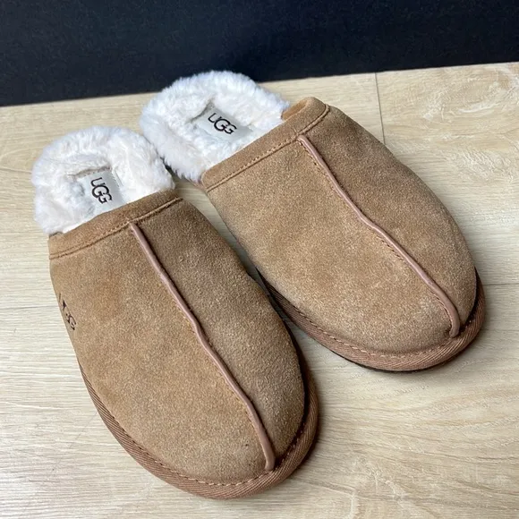 UGG Pearle Faux Fur Lined Scuff Slippers womens size 7 US