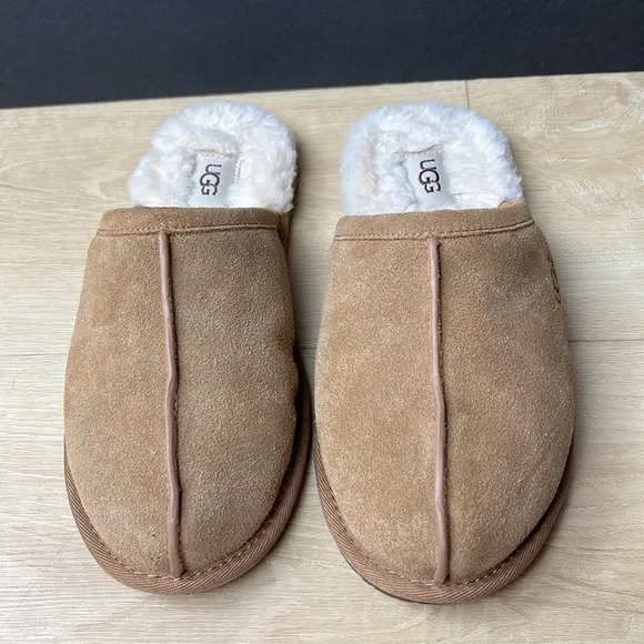 UGG Pearle Faux Fur Lined Scuff Slippers womens size 7 US