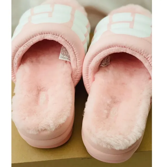UGG Platform Maxi Slippers