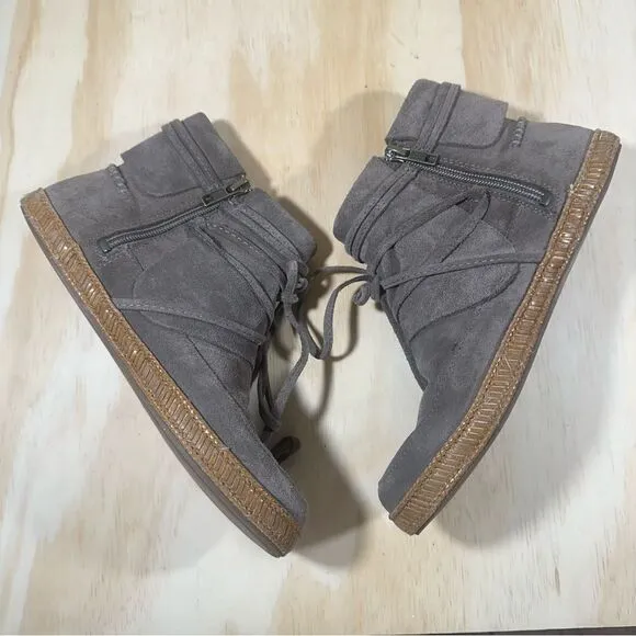 UGG Reid Suede Lace Wrap Around Ankle boots Women’s Size 6.5