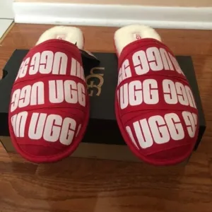 UGG Scuff Graphic Band Red Slipper. Sheepskin. Wool. Size: 10, 12
