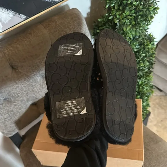 UGG Scuffette II sequins