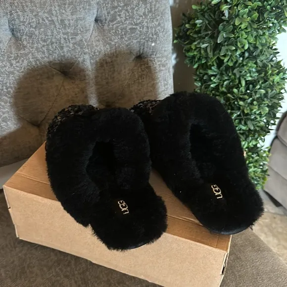 UGG Scuffette II sequins