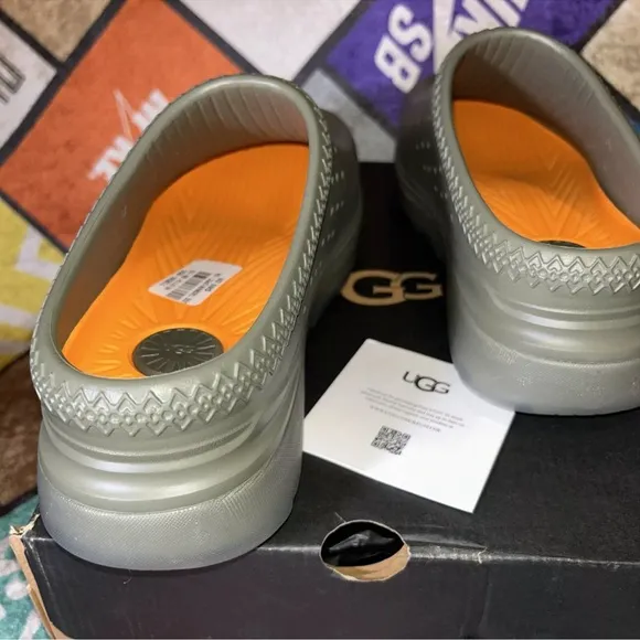 UGG. Size: 11.0M New Men/Women's Shoes UGG Tasman Sport Slippers 1138590