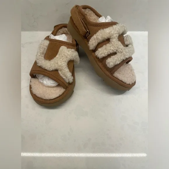 UGG Slide Slippers Chestnut kids size 9.