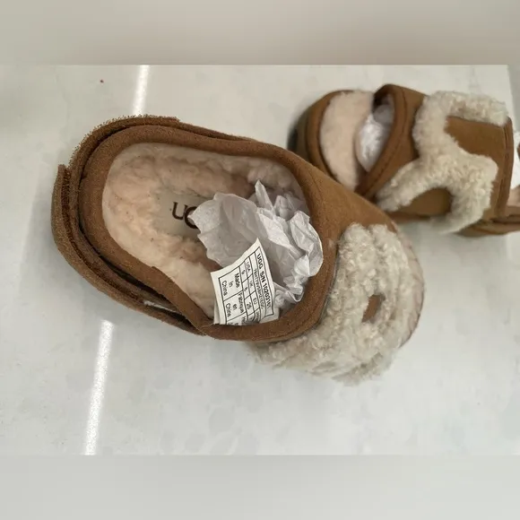 UGG Slide Slippers Chestnut kids size 9.