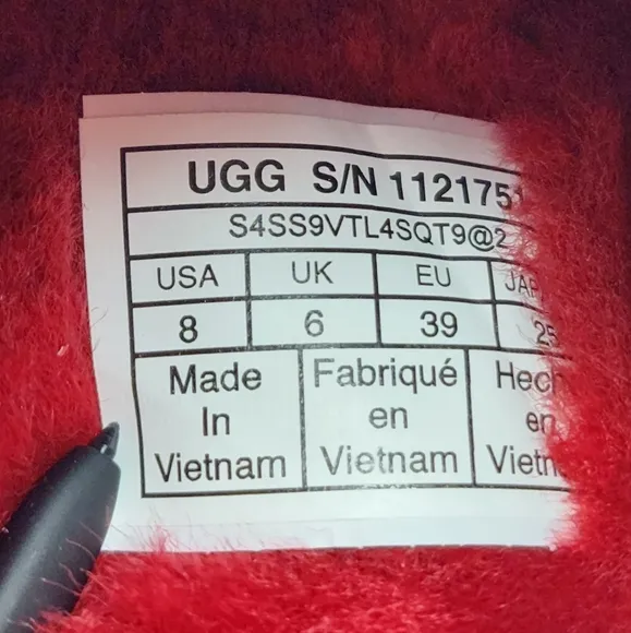 UGG Super Fluff Slippers Ribbon Red