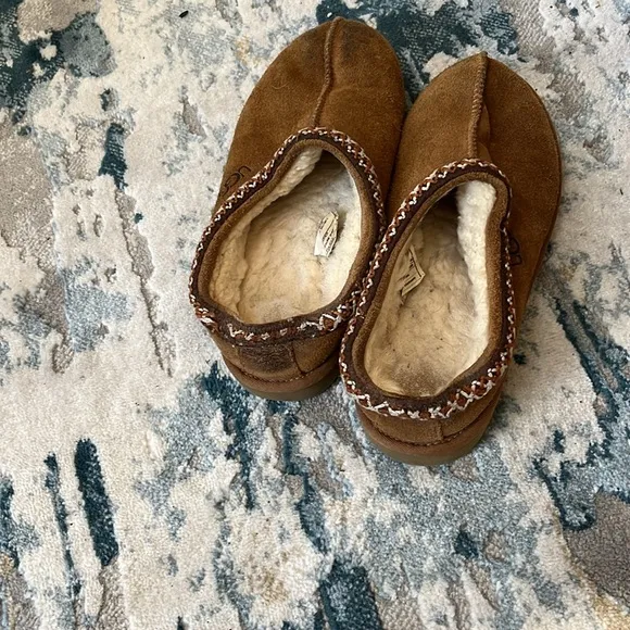 Ugg Tasman size 4 fur slip on shoes