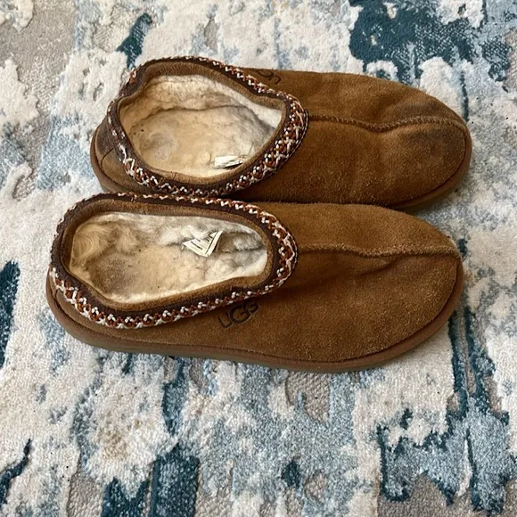 Ugg Tasman size 4 fur slip on shoes