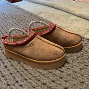 UGG Tazz Platforms