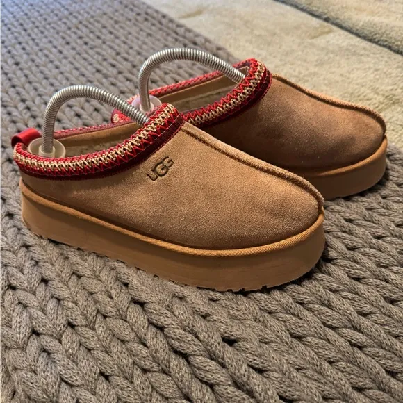 UGG Tazz Platforms