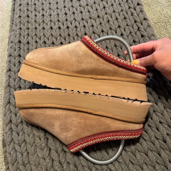 UGG Tazz Platforms