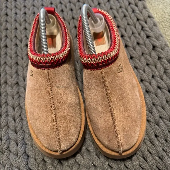 UGG Tazz Platforms