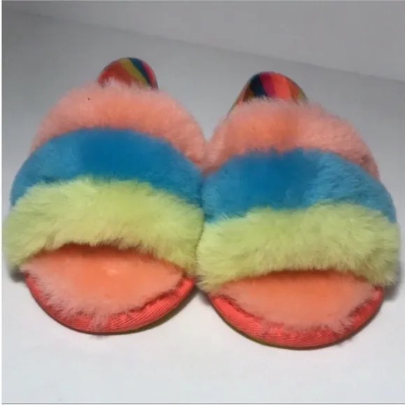UGG Toddler faux fur slippers size 8